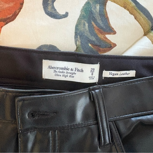 Abercrombie & Fitch Black Vegan Leather Ankle Straight Ultra High Rise Size 29 - Picture 8 of 9
